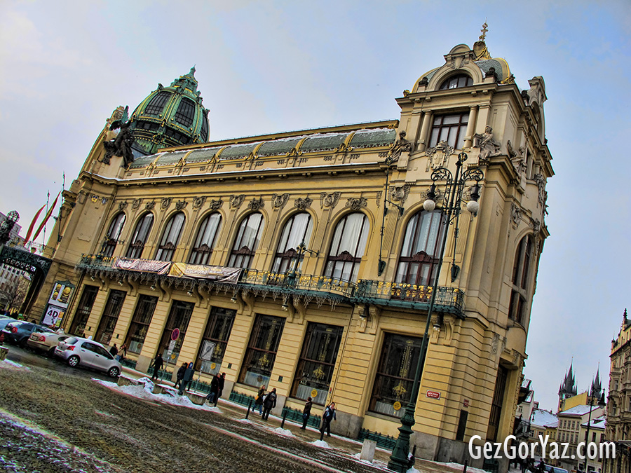 Prag Opera Binası