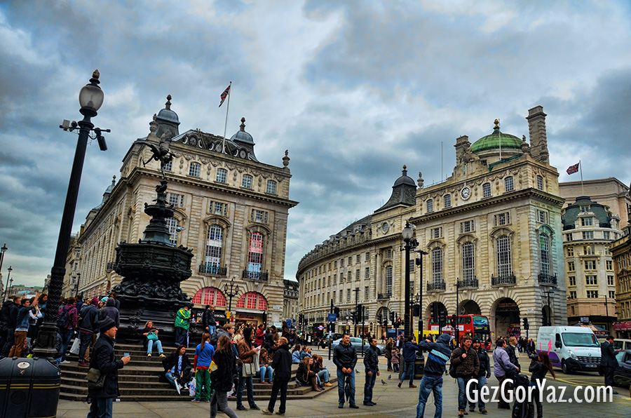 Piccadilly Circus