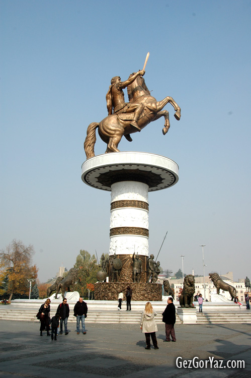 B&uuml;y&uuml;k İskender Heykeli